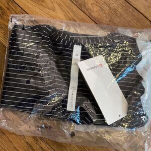 Lululemon  Love V-Neck T-Shirt Synchronise Stripe Black White Size 4